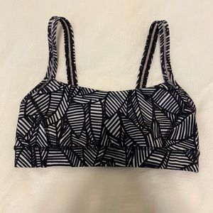 Lululemon bra size 2